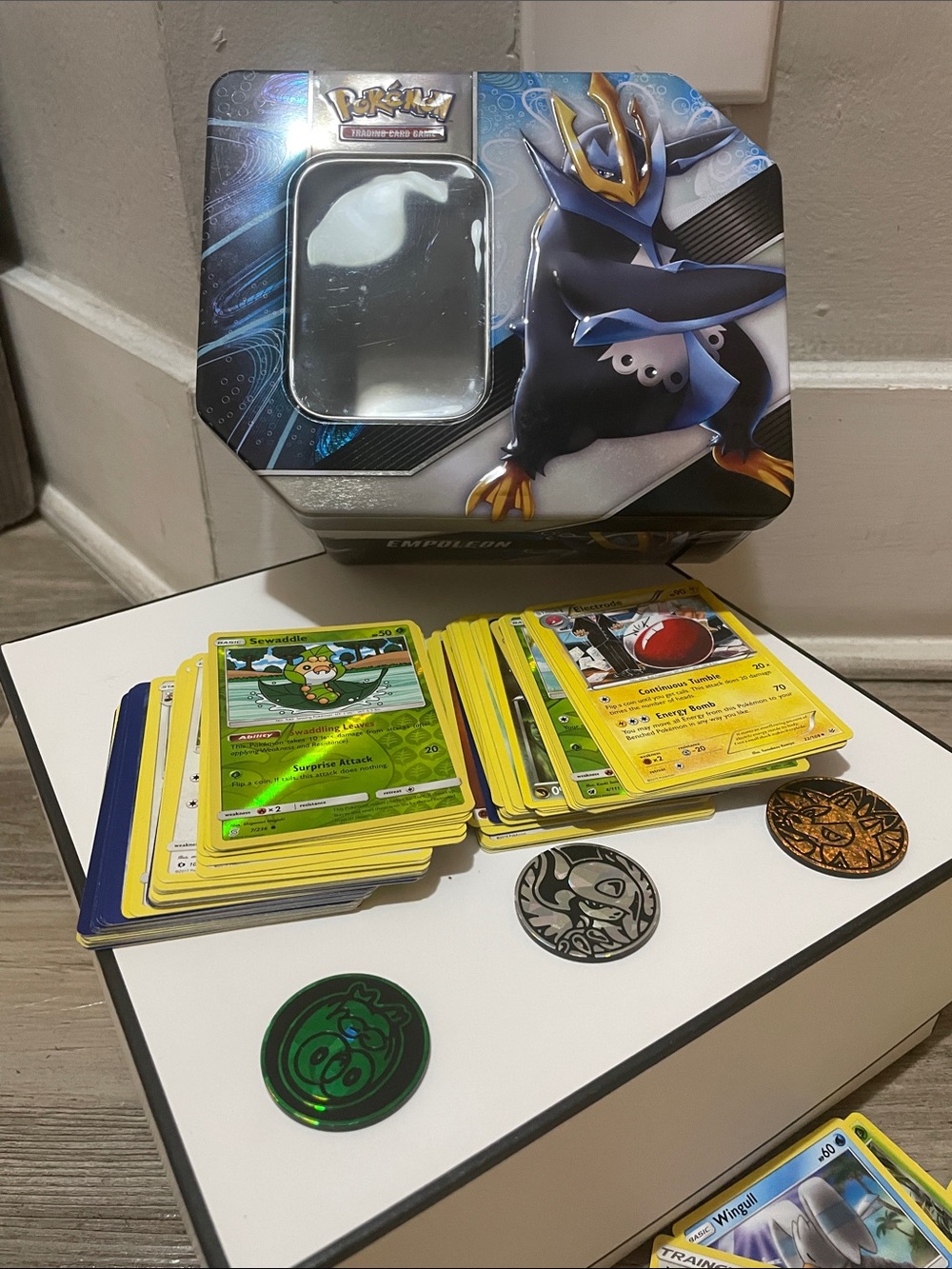 POKEMON CARDS OVER  200 NEW AND BOX TRADING CARD CASE !!